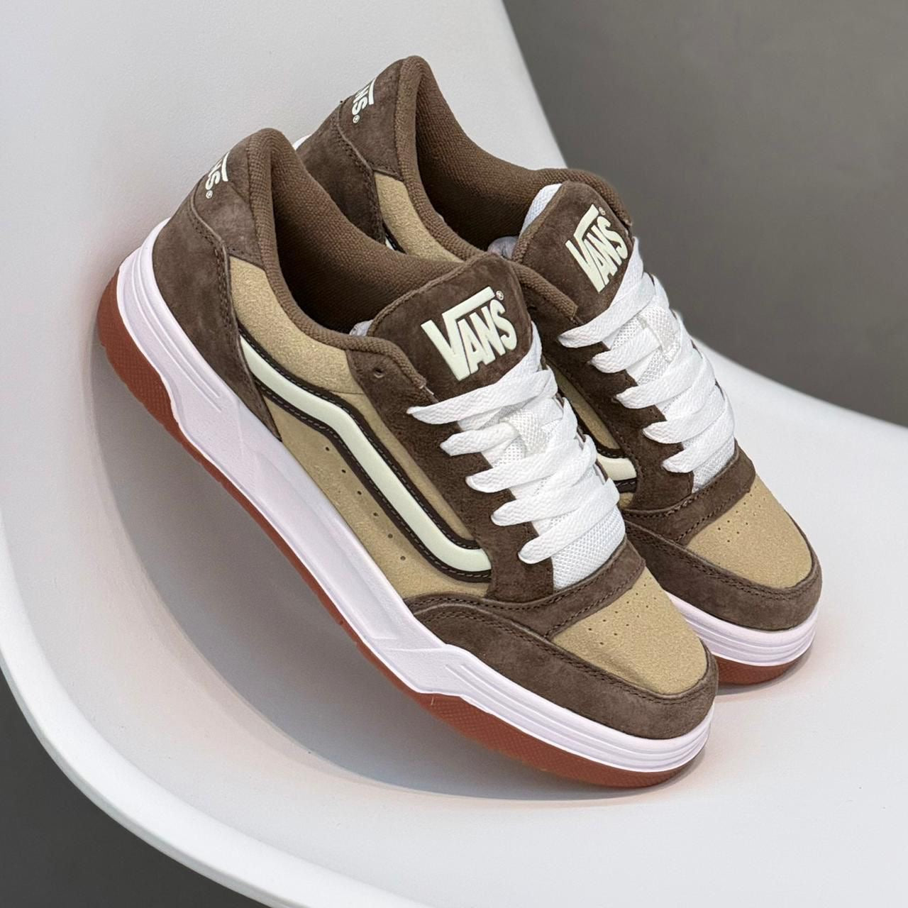 VANS HYLANE CAFÉ