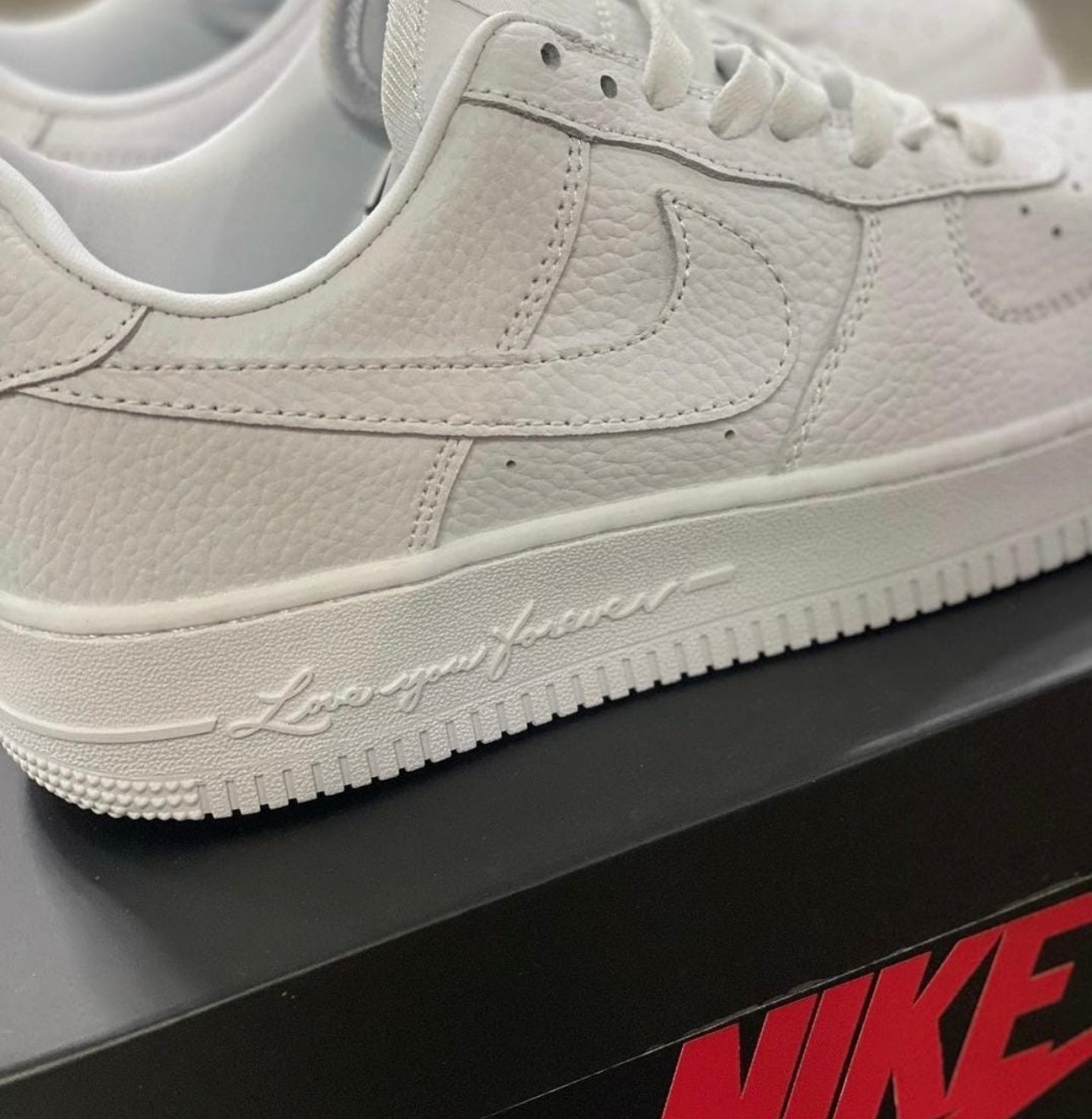NIKE AIR FORCE DRAKE