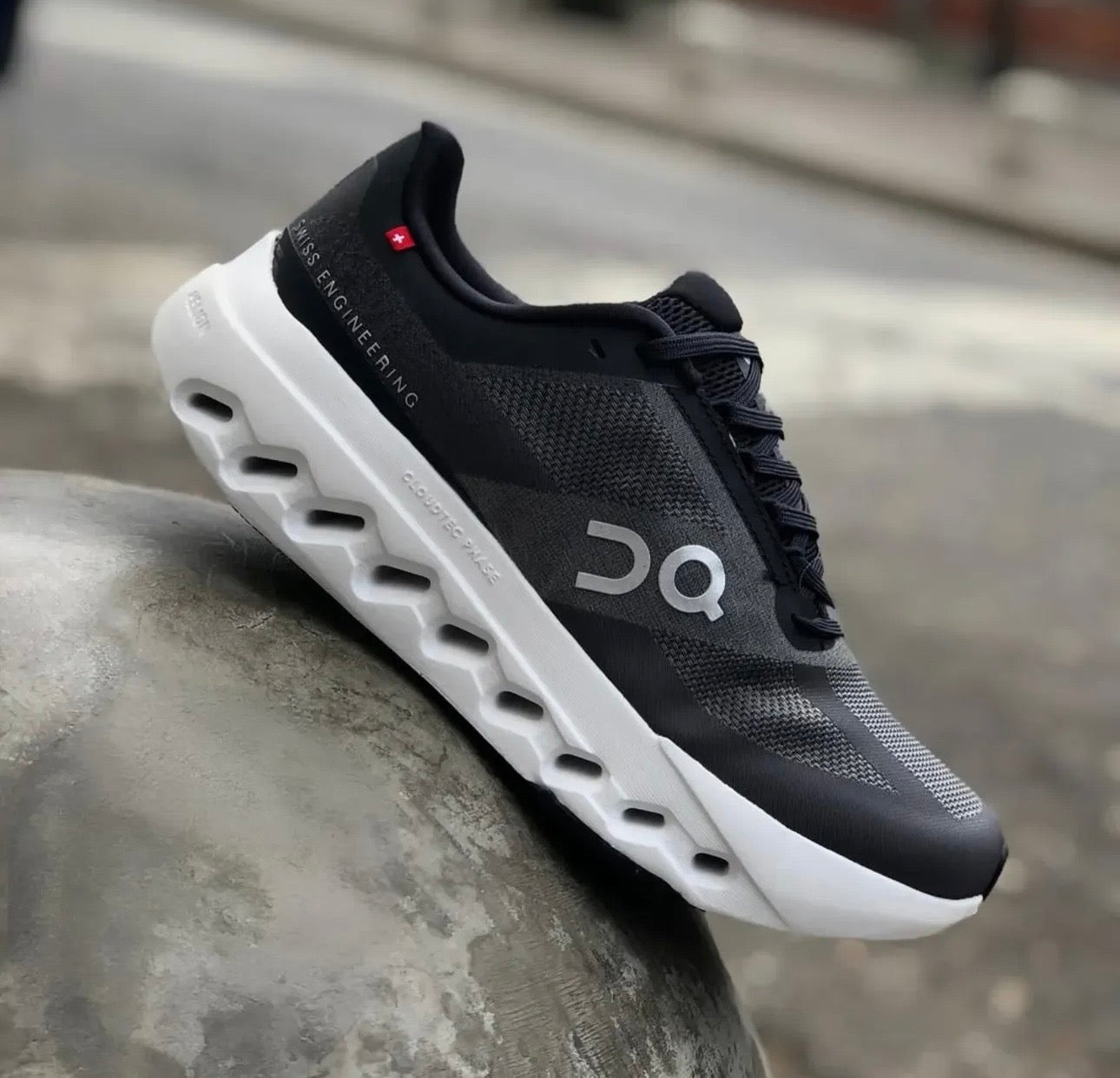 ON CLOUD RUNNING