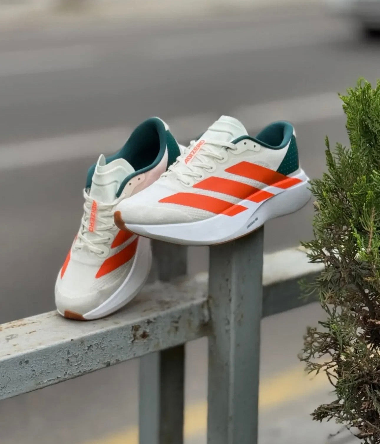 ADIDAS ADIZERO EVO SL BEIGE NARANJA