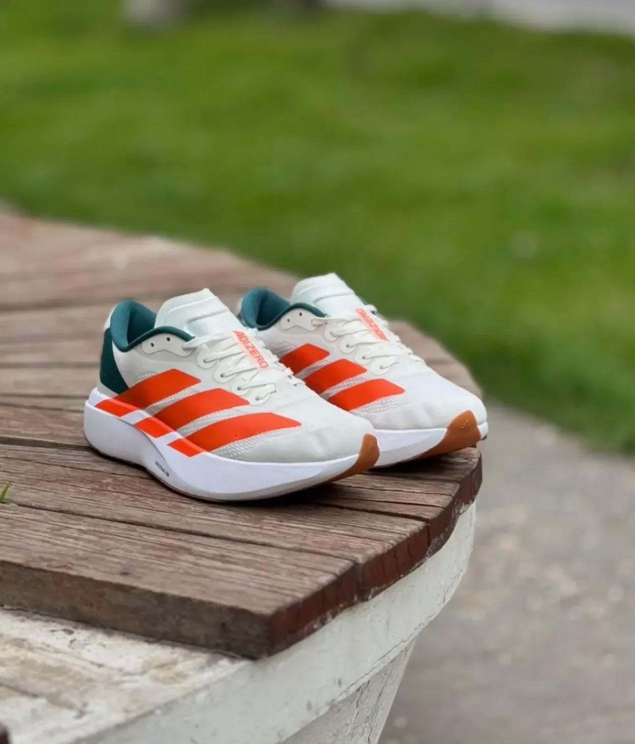 ADIDAS ADIZERO EVO SL BEIGE NARANJA