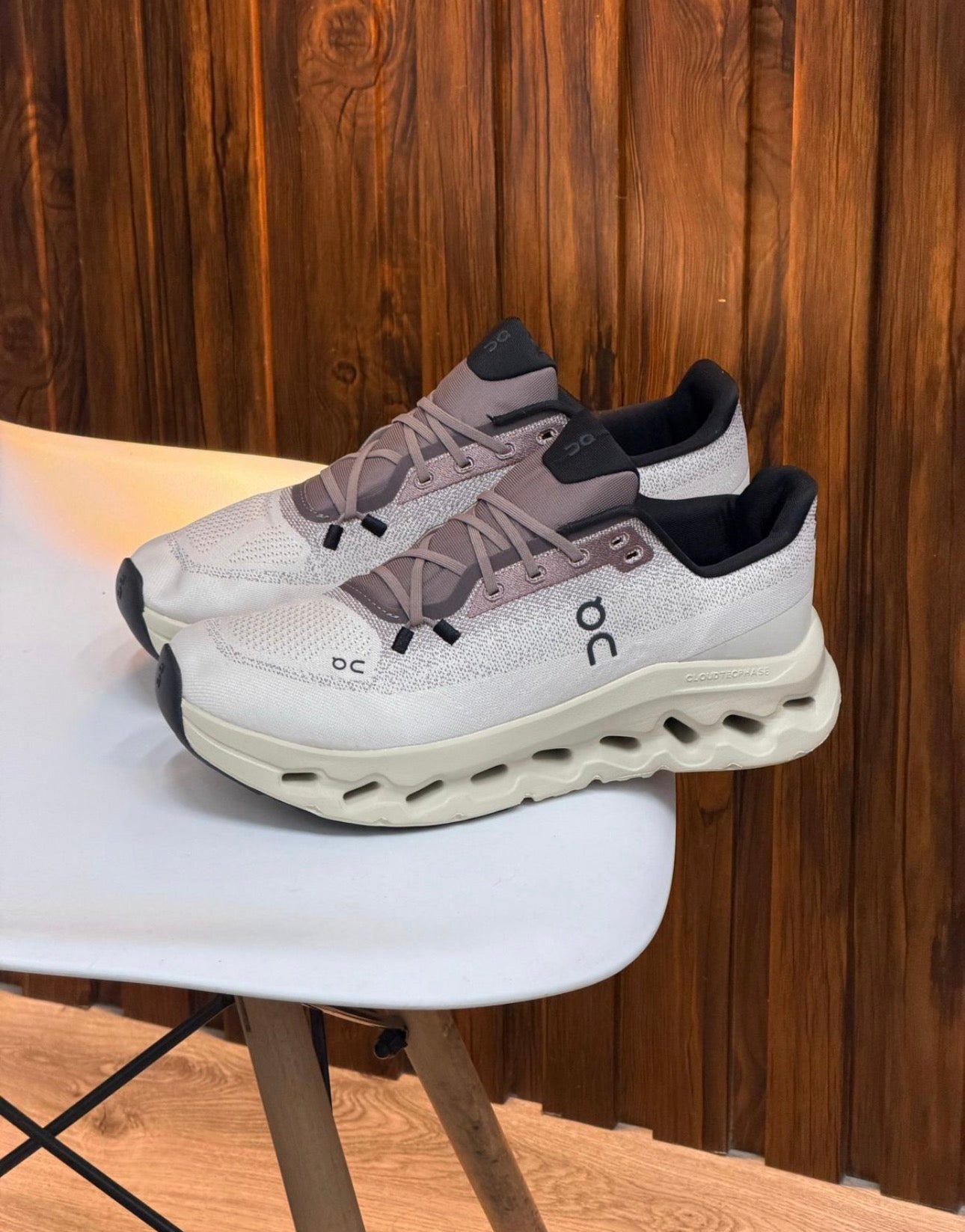 ON CLOUD DIFUMINED BEIGE / CAFÉ