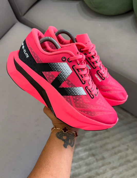 NEW BALANCE FUELCELL ÉLITE V4 Roja