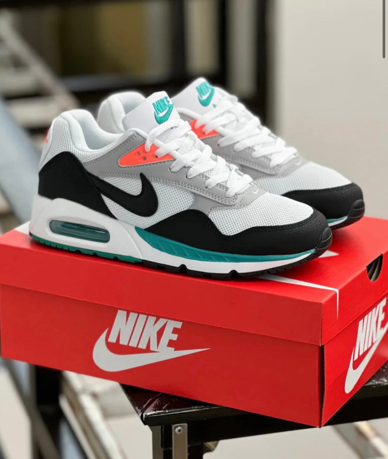 NIKE CORRELATE BLANCO / VERDE