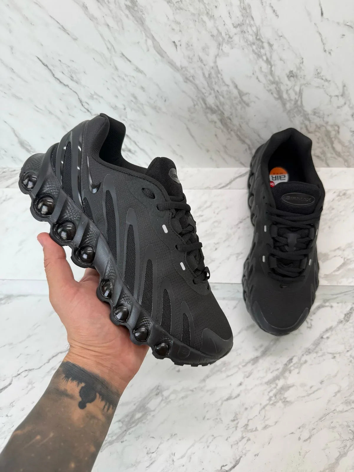 NIKE DN NEGRO