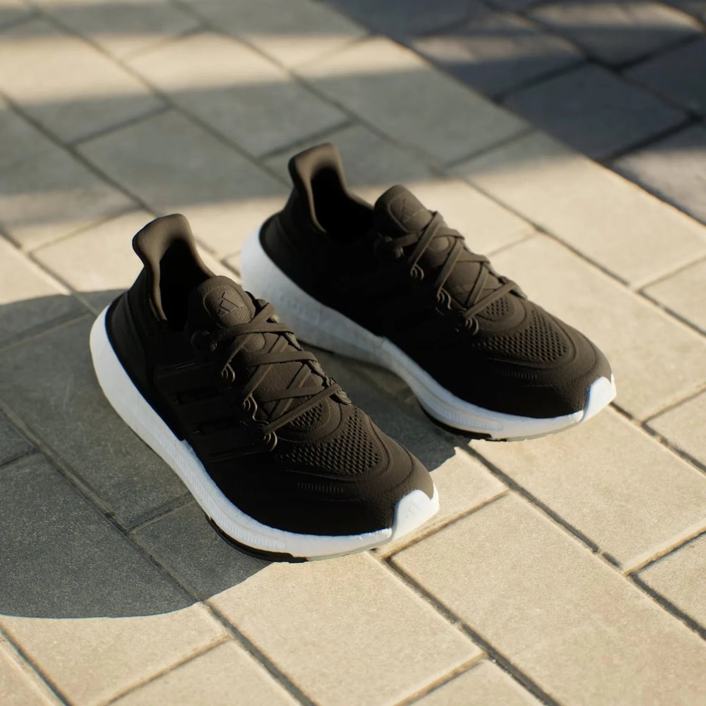 Ultraboost Light Negro/Blanco