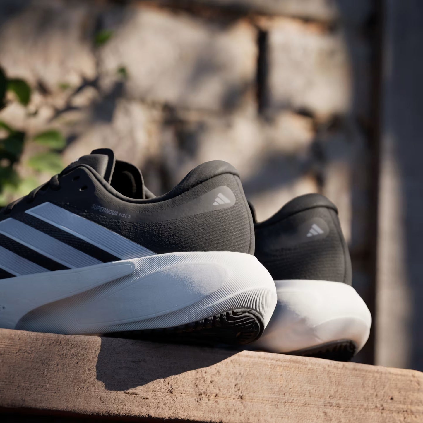 ADIDAS ADIZERO SUPERNOVA NEGRO/BLANCO