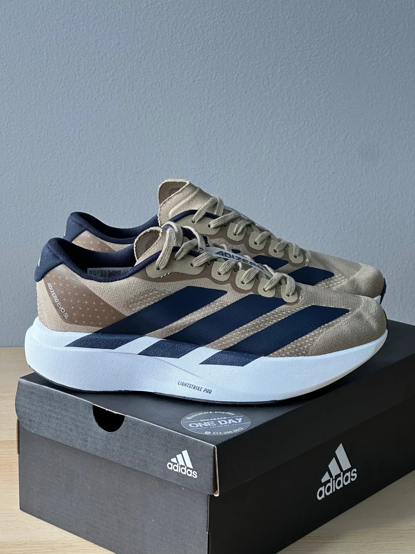 ADIDAS ADIZERO EVO SL  CAFE