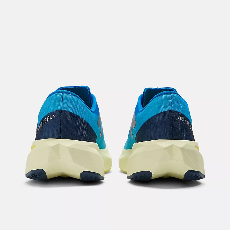 NEW BALANCE FUELCELL ÉLITE V4 Azul